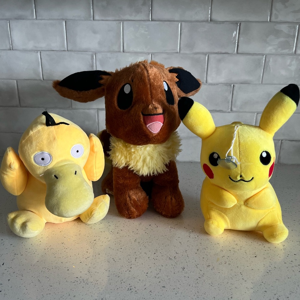 Evee Pokémon from Build-A-Bear Brown, Pikachu, Psyduck